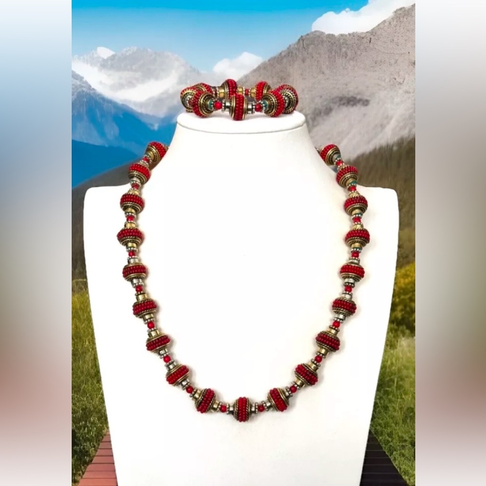 Chunky & Ethnic Style Handcrafted Necklace,Bracelet & Earrings In Silver & Coral
